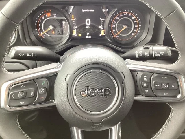 New 2026 Bright White Clearcoat Jeep 4-DOOR SAHARA image 13