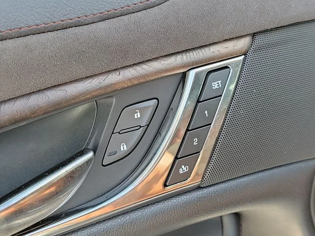 Used 2019 Gray Cadillac 3.6L Twin Turbo V-Sport Premium Luxury image 18