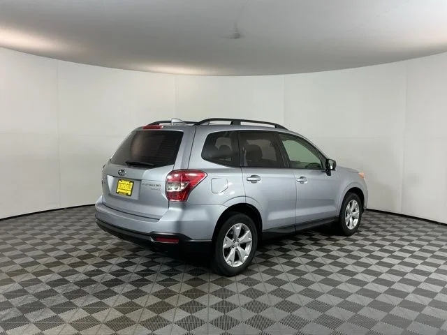 Used 2016 Silver Subaru 2.5i image 5