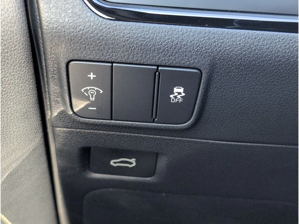 New 2026 Wolf Gray Kia GT-Line FWD image 26