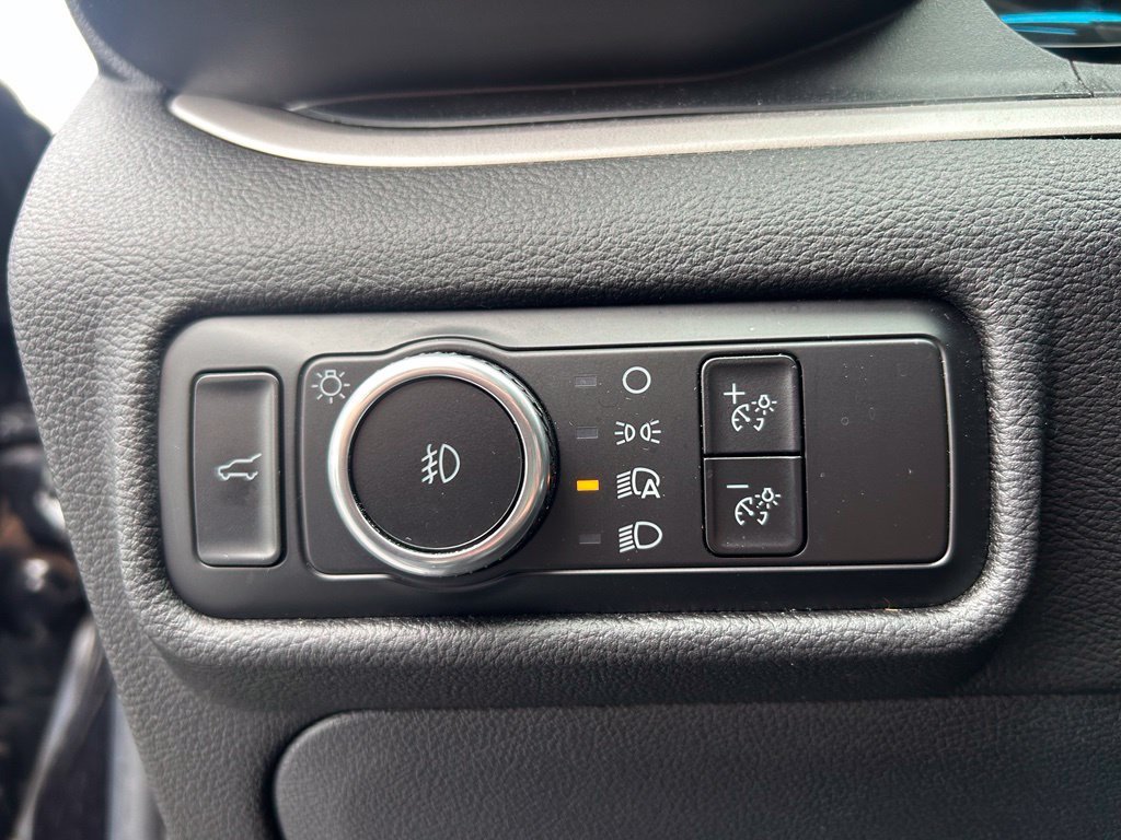 Used 2023 Black Ford XLT image 15