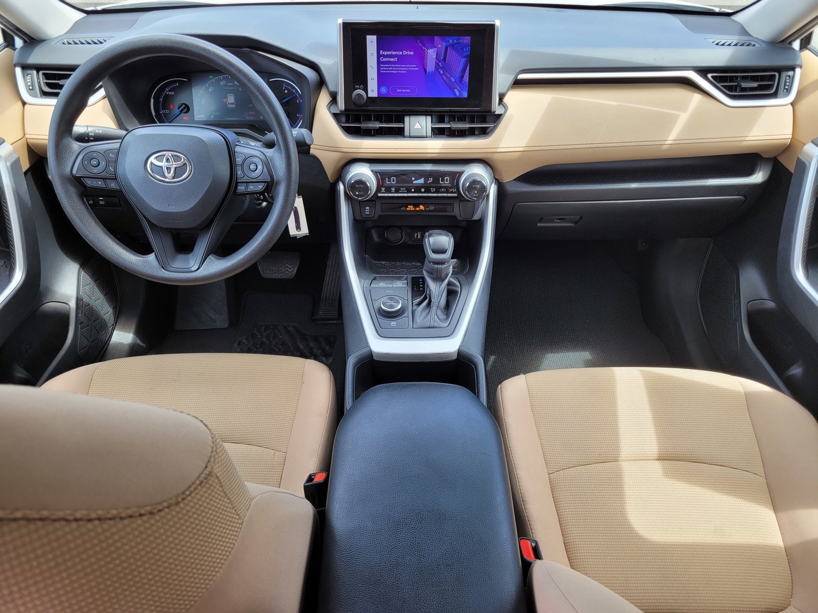 Used 2024  Toyota Hybrid LE image 14