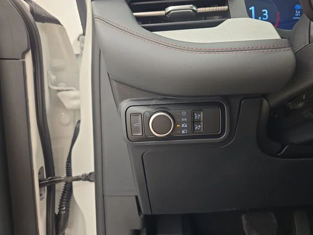 New 2026 Star White Metallic Tri-Coat Ford Active image 38