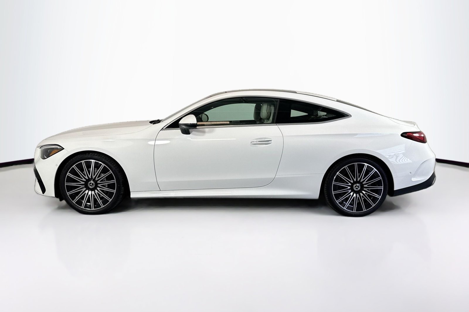 New 2026 Polar White Mercedes-Benz CLE 300 image 8