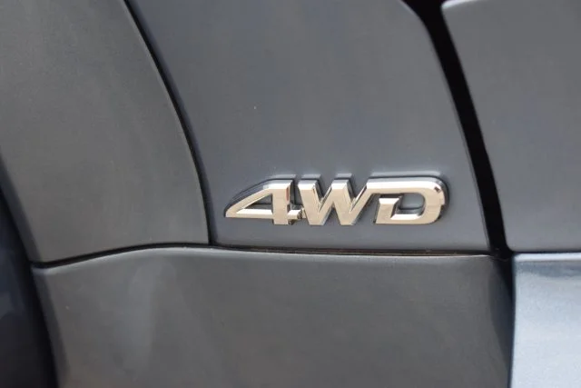 Used 2010 Blue Toyota Limited image 17