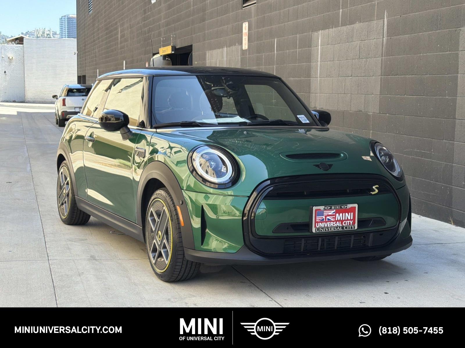 2024 MINI Hardtop Cooper SE's photo