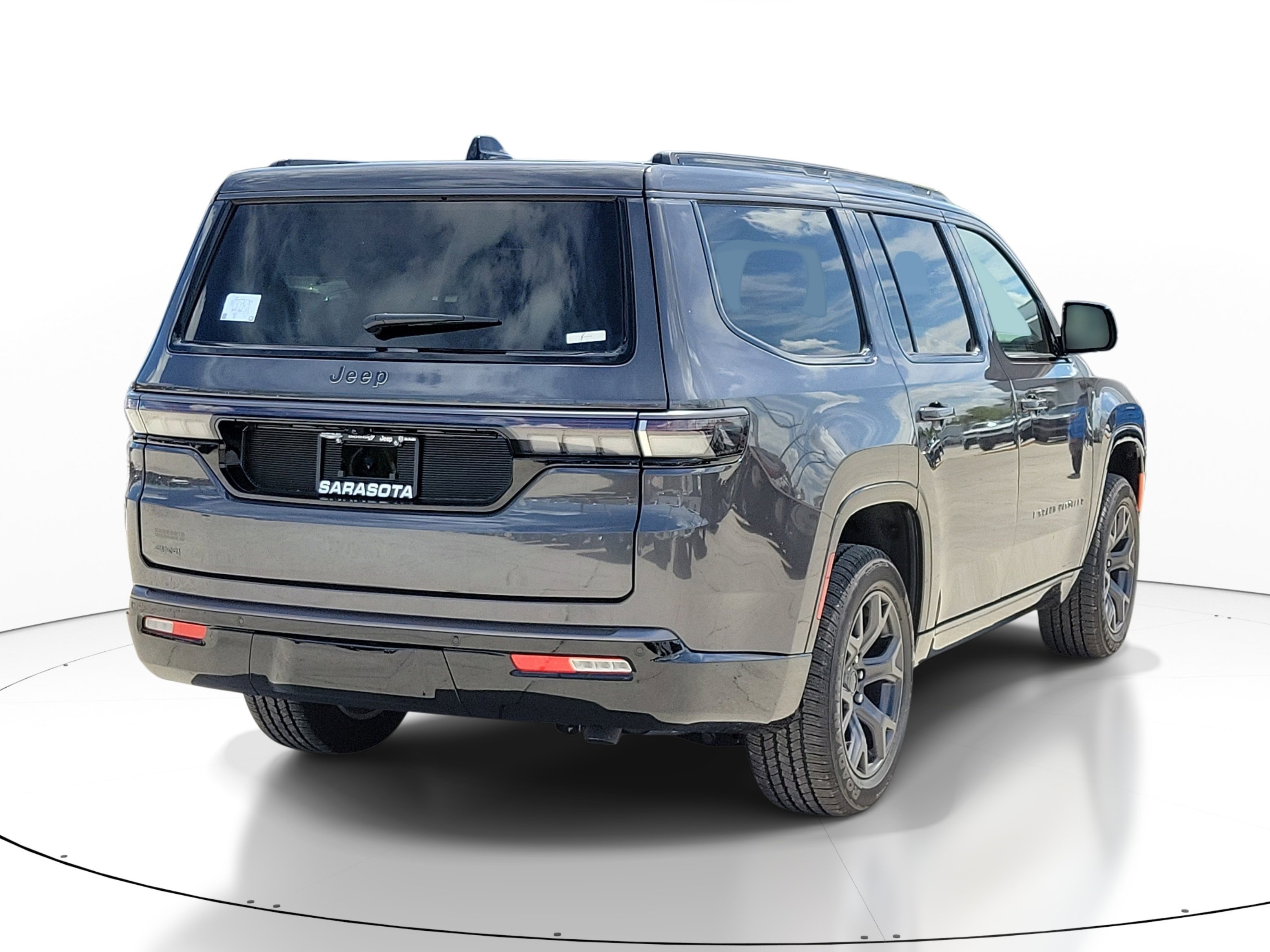 New 2026 Baltic-Gray Metallic Clear-Coat Exterior Paint Jeep Limited Altitude image 6