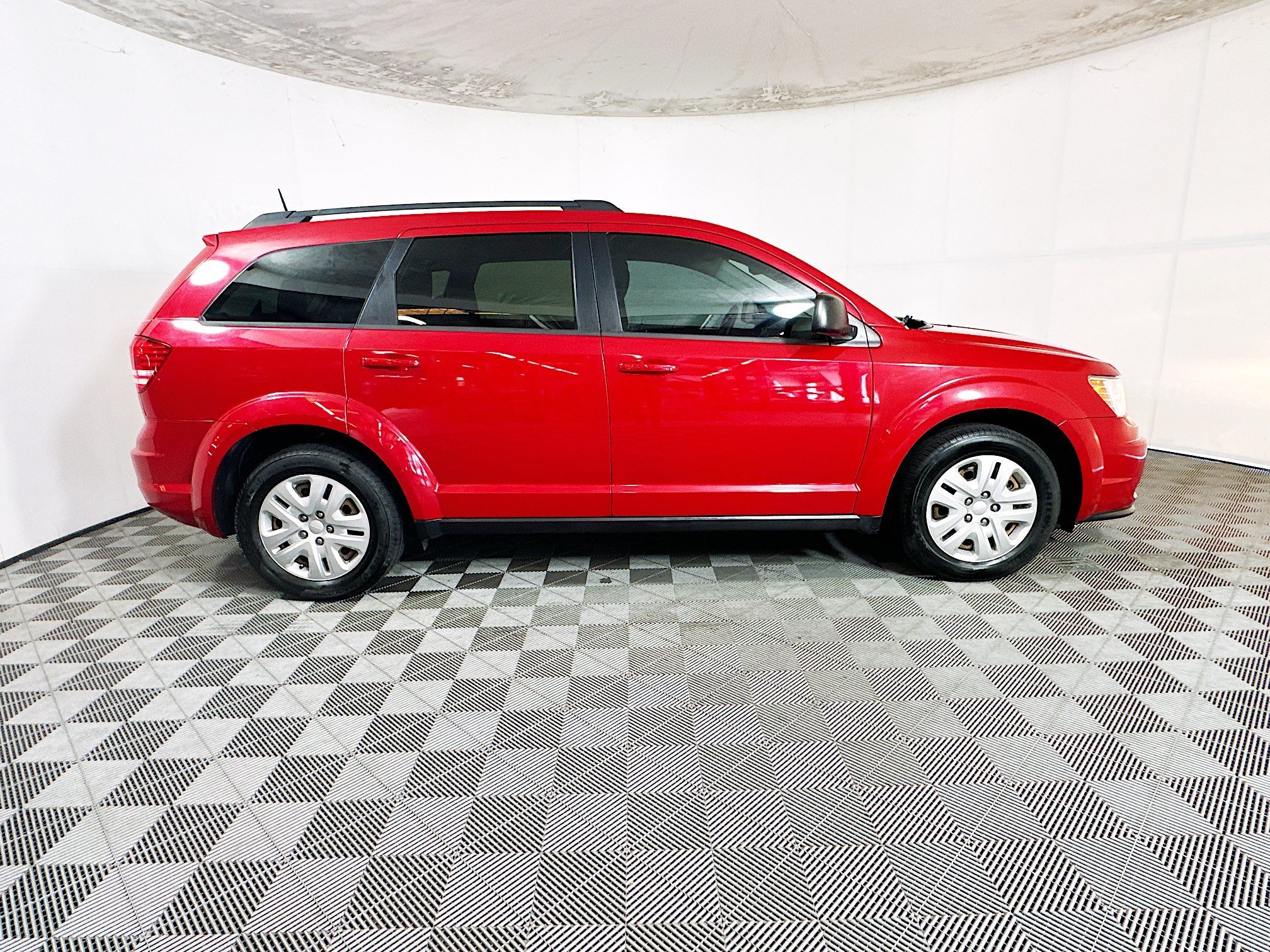 Used 2019 Dodge Journey SE with VIN 3C4PDCAB2KT866180 for sale in Coconut Creek, FL