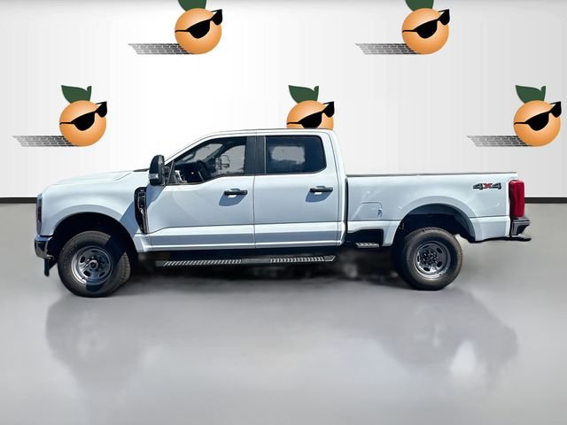2025 Ford F-350 Super Duty Chassis Cab XL - Photo 35