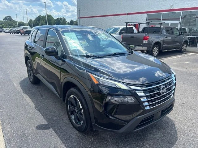 Used 2025 Black Nissan SV image 3