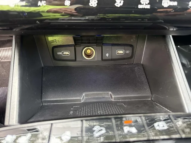 Used 2022 Gray Hyundai Limited image 32