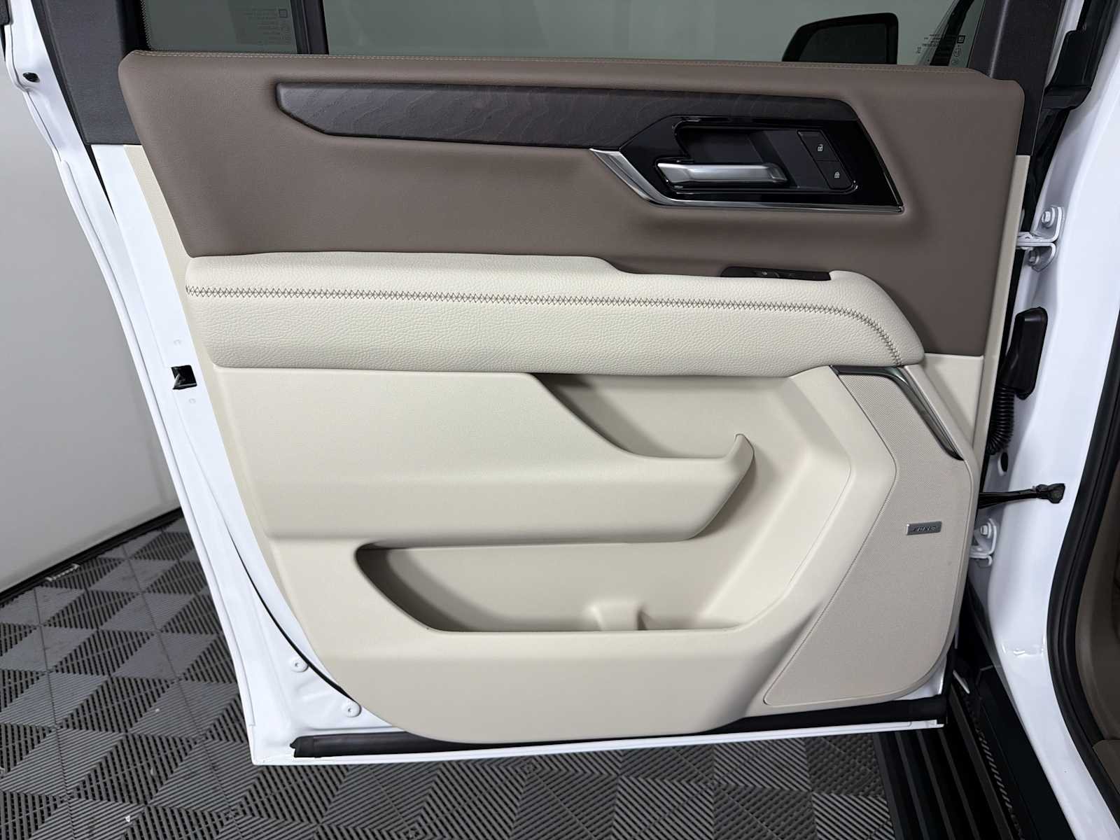 2026 GMC Yukon XL Denali - Photo 24