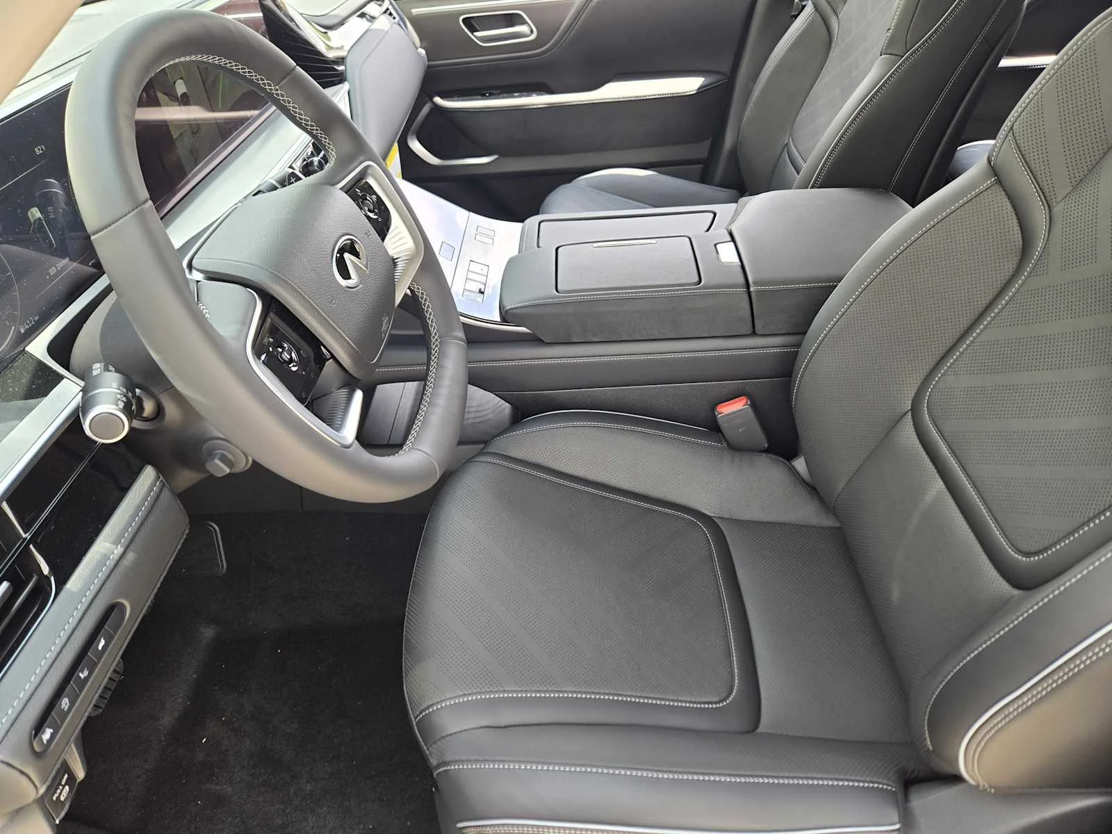 New 2026 DYNAMIC METAL INFINITI Luxe 2WD image 8
