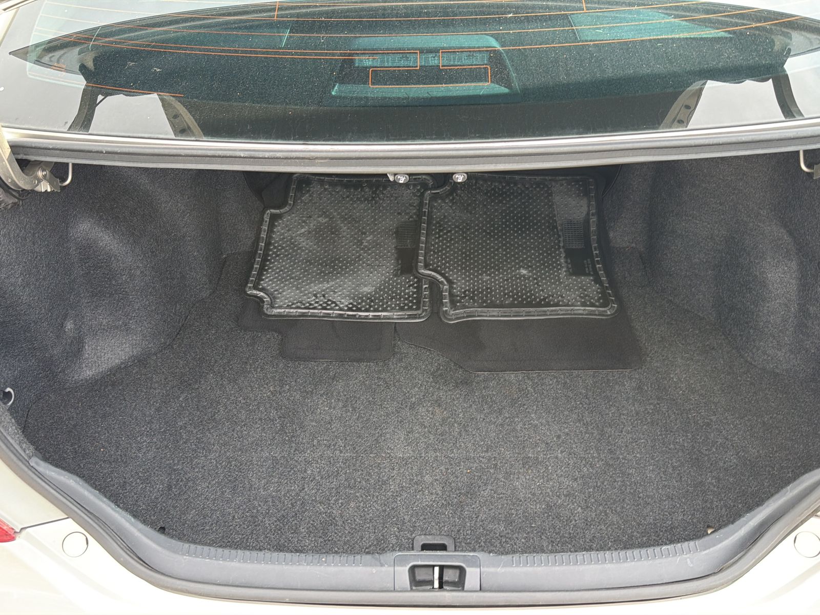 Used 2014 Creme Brulee Toyota L image 34