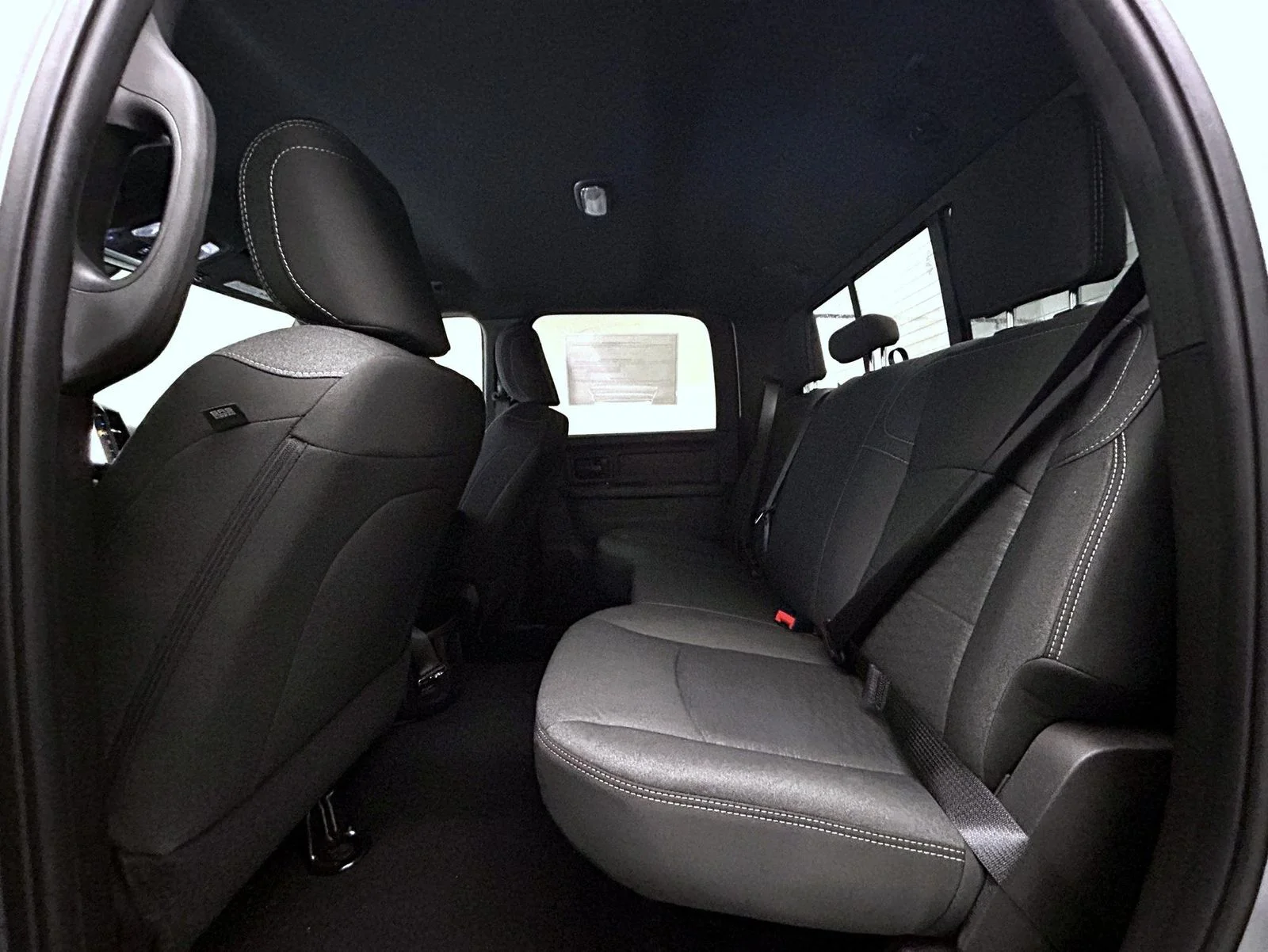 2026 RAM 2500 Tradesman/Black Express - Photo 11