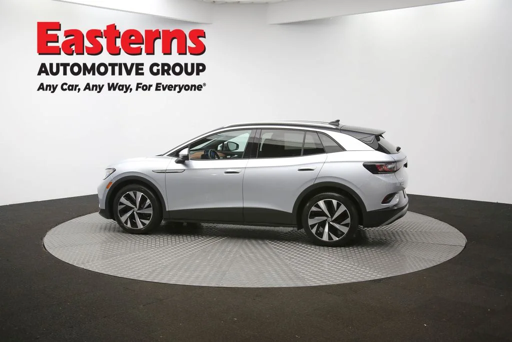 Used 2021 Silver Volkswagen Pro S image 59