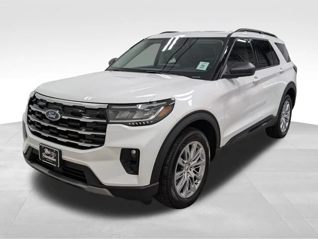 New 2026 Star White Metallic Tri-Coat Ford Active image 44