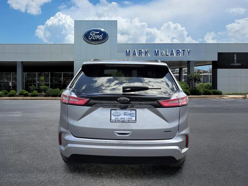 Used 2022 Silver Metallic FORD SE AWD image 4