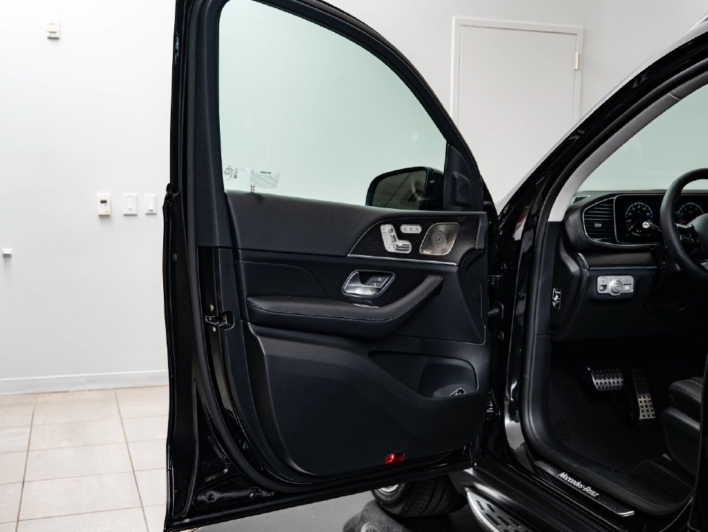 New 2026 Obsidian Black Metallic Mercedes-Benz GLS 450 image 31