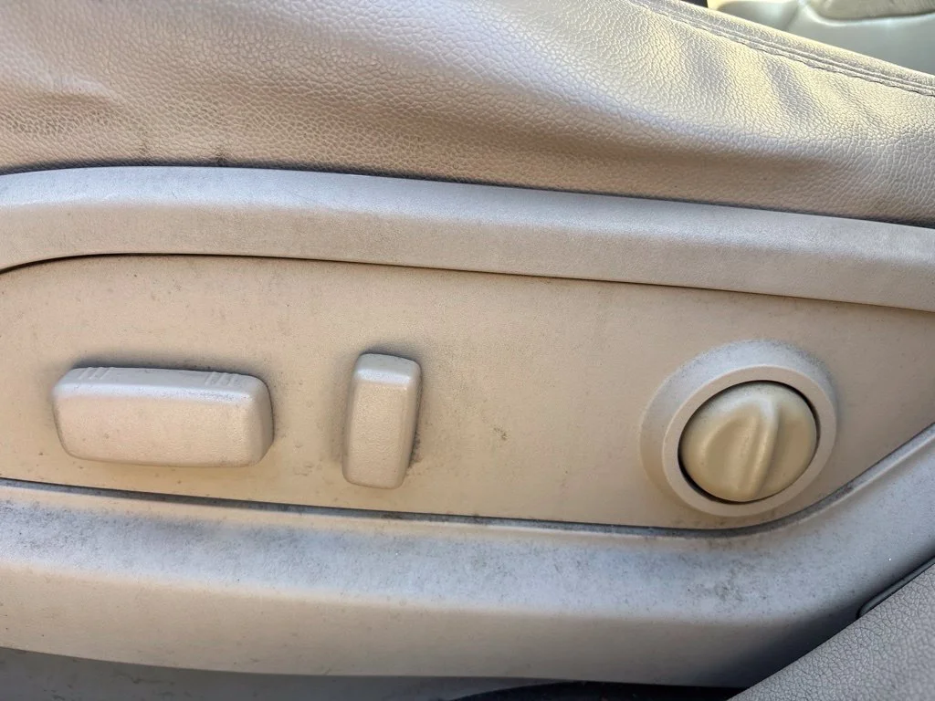 Used 2011  Buick CXL image 18