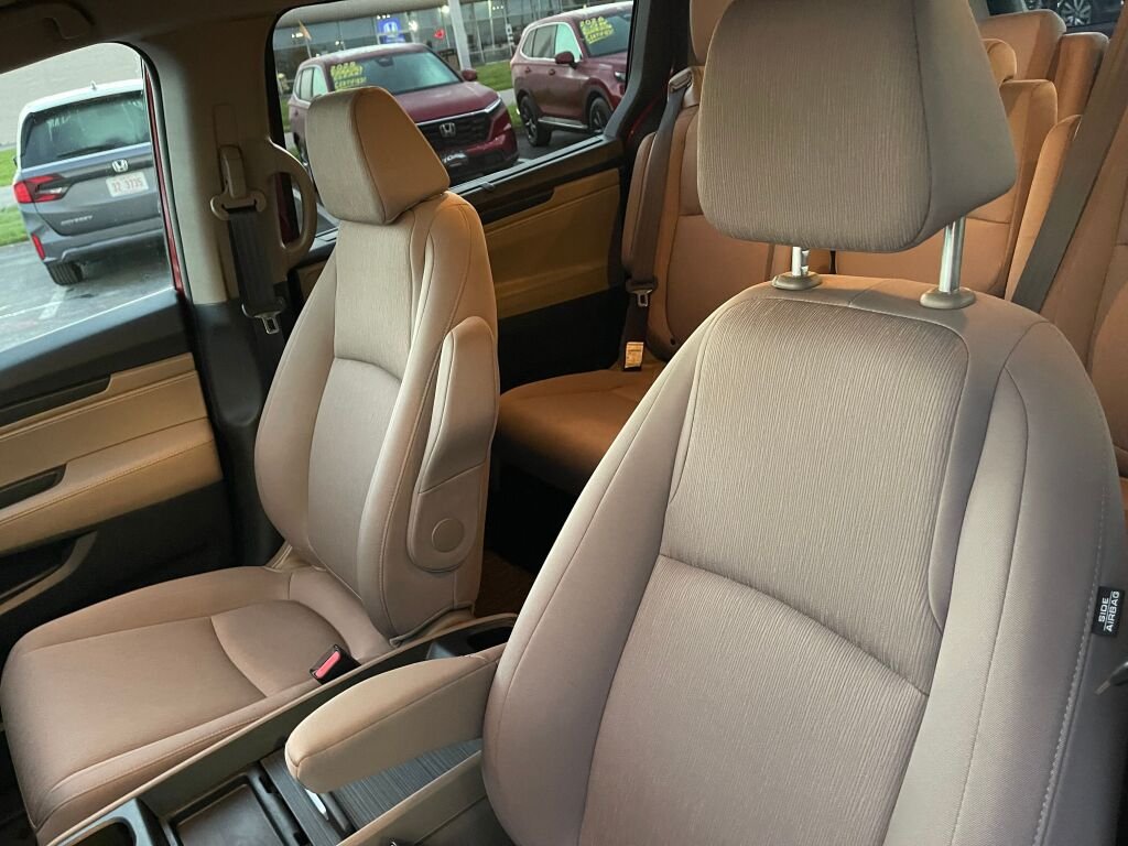 2024 Honda Odyssey EX - Photo 6