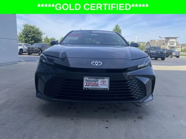 2025 Toyota Camry LE - Photo 11