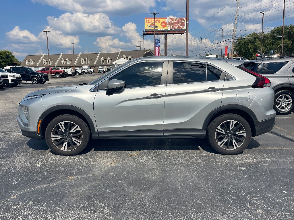 Used 2025 Alloy Silver Metallic Mitsubishi SE image 4