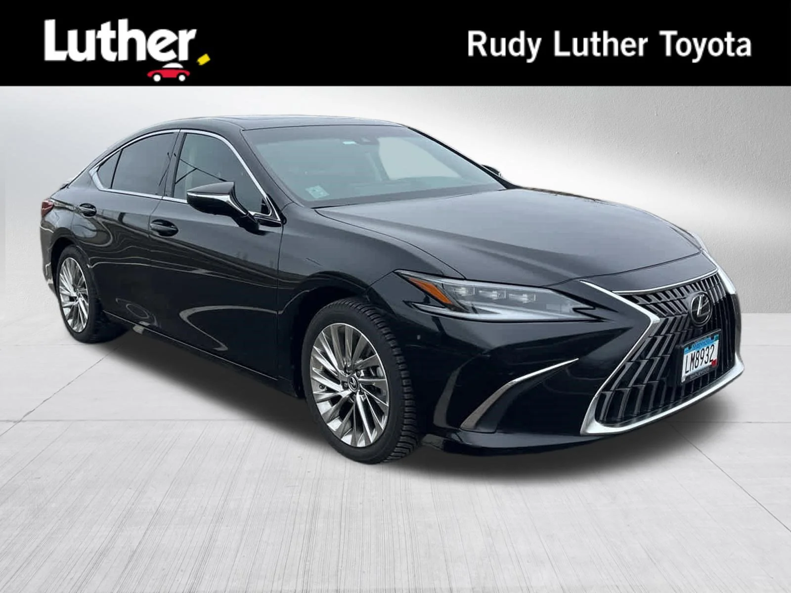 2023 Lexus ES 300h 300h Ultra Luxury's photo