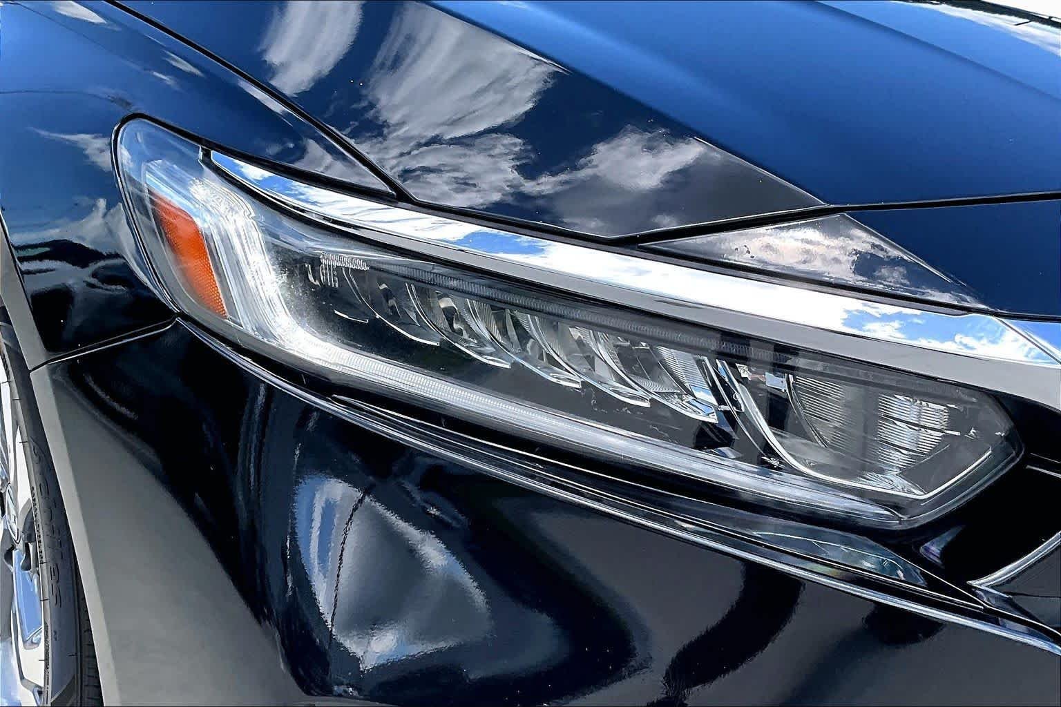 Used 2020 Crystal Black Pearl Honda EX image 24