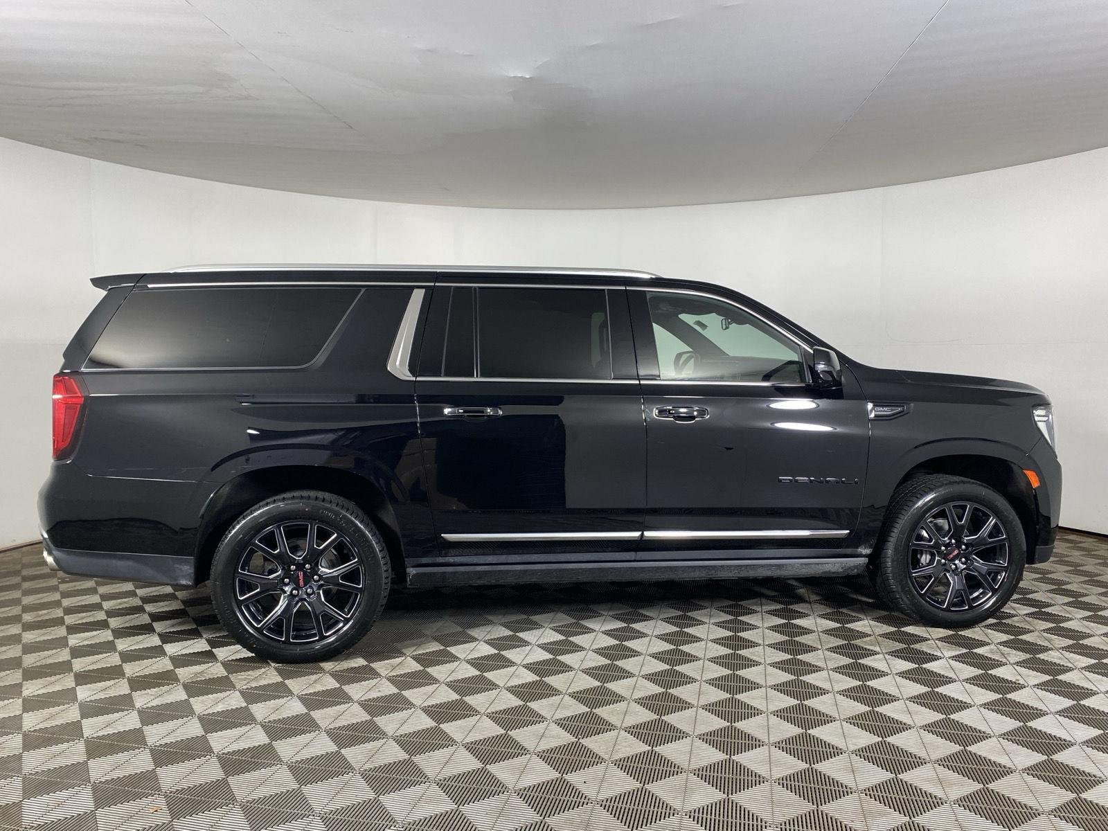 Used 2023 Onyx Black GMC Denali image 8