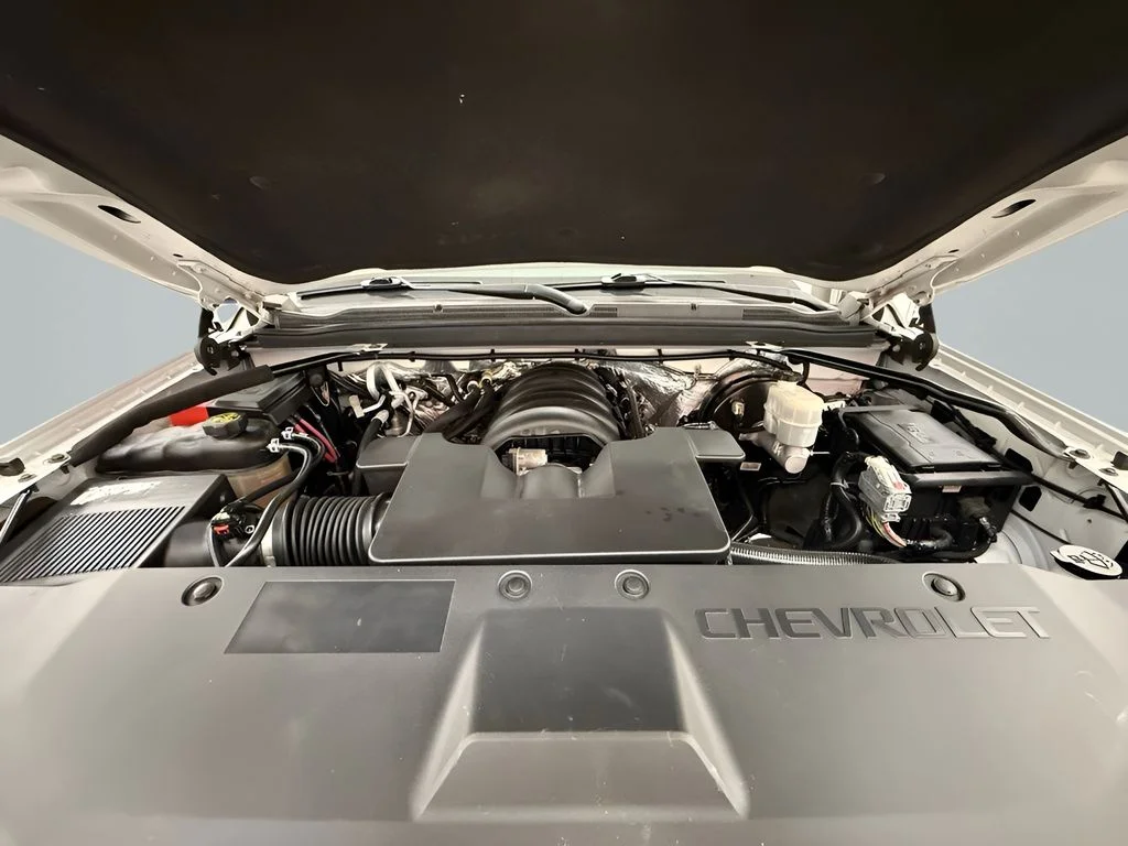Used 2018 White Chevrolet LT image 24