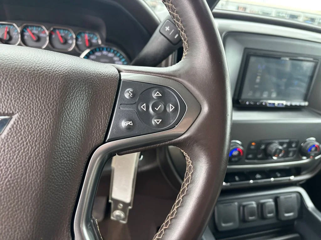 Used 2015 White Chevrolet LTZ image 15