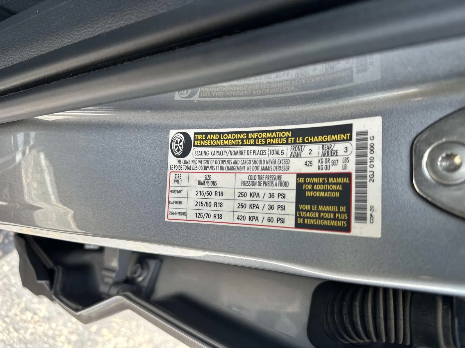 Certified Used 2023 Pyrite Silver Metallic Volkswagen SE FWD image 18