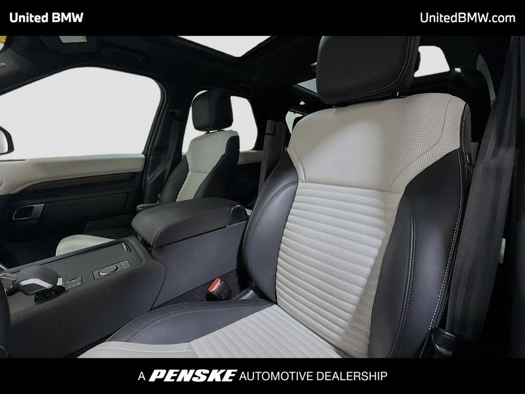 Used 2023  Land Rover S R-Dynamic image 5