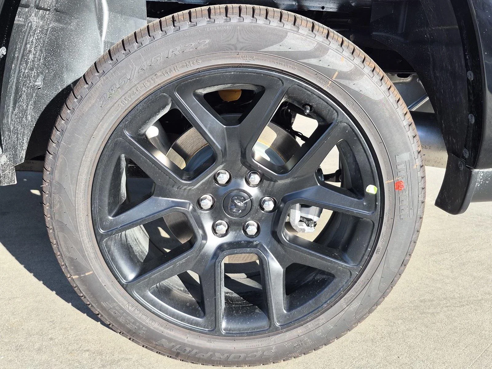 New 2026 Diamond Black Crystal Pearl-Coat Exterior Paint RAM Laramie image 14