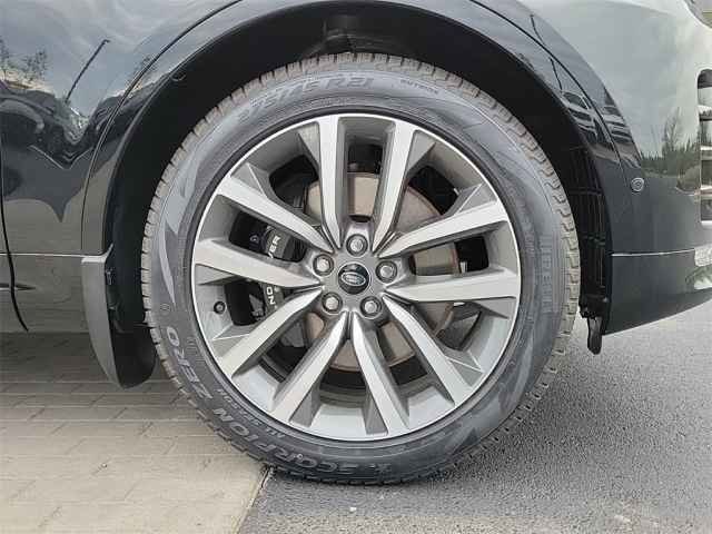 New 2024 Santorini Black Land Rover Metropolitan Edition image 35