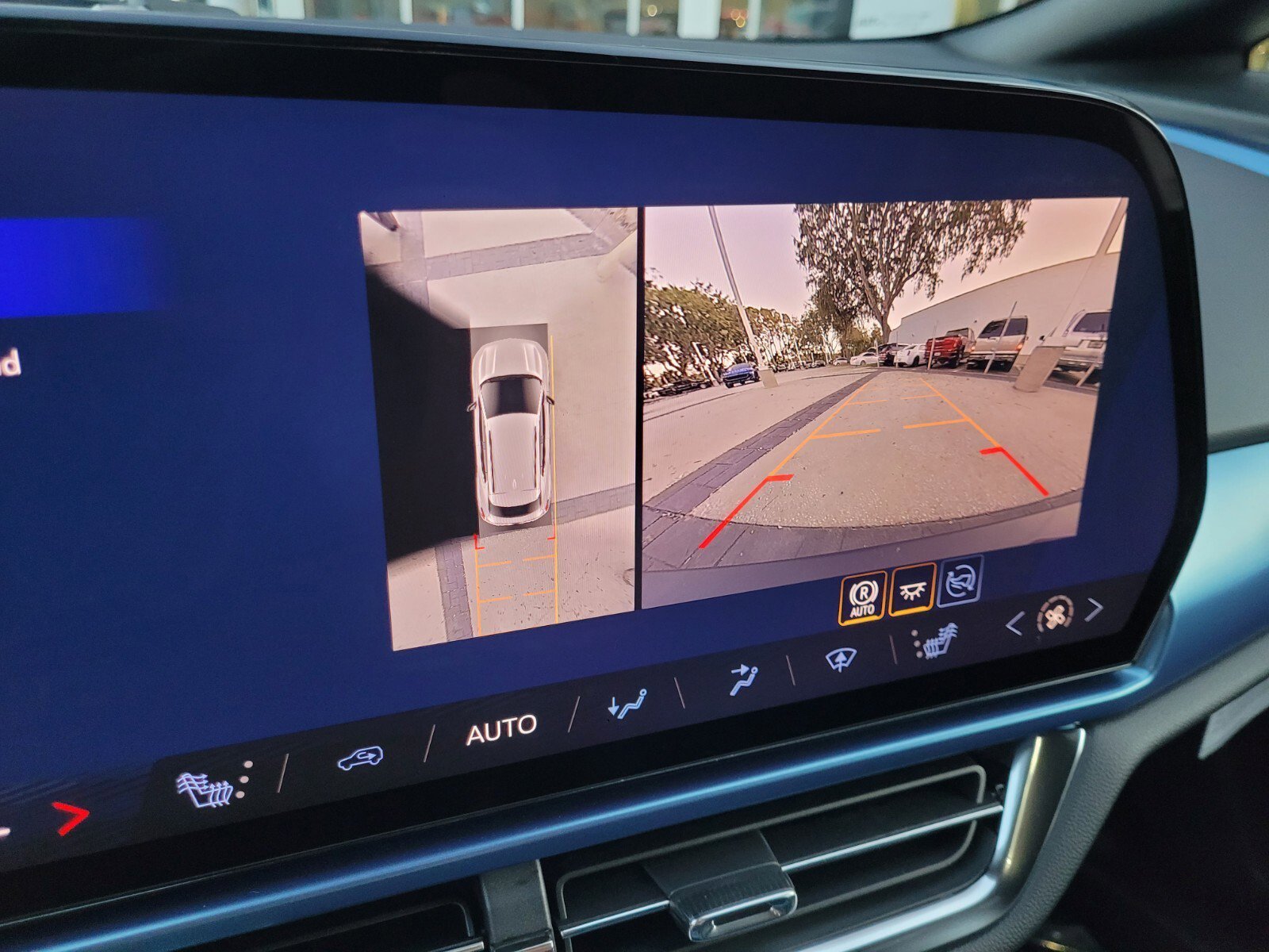 2026 Chevrolet Equinox EV 2LT - Photo 31