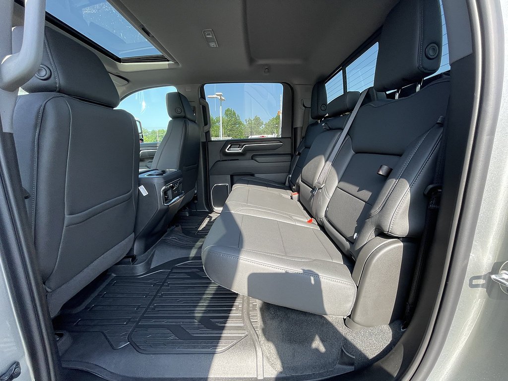 2026 GMC Sierra 3500HD SLT - Photo 18
