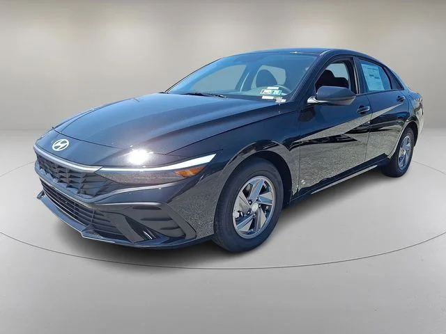 New 2026 Black Hyundai SE image 3