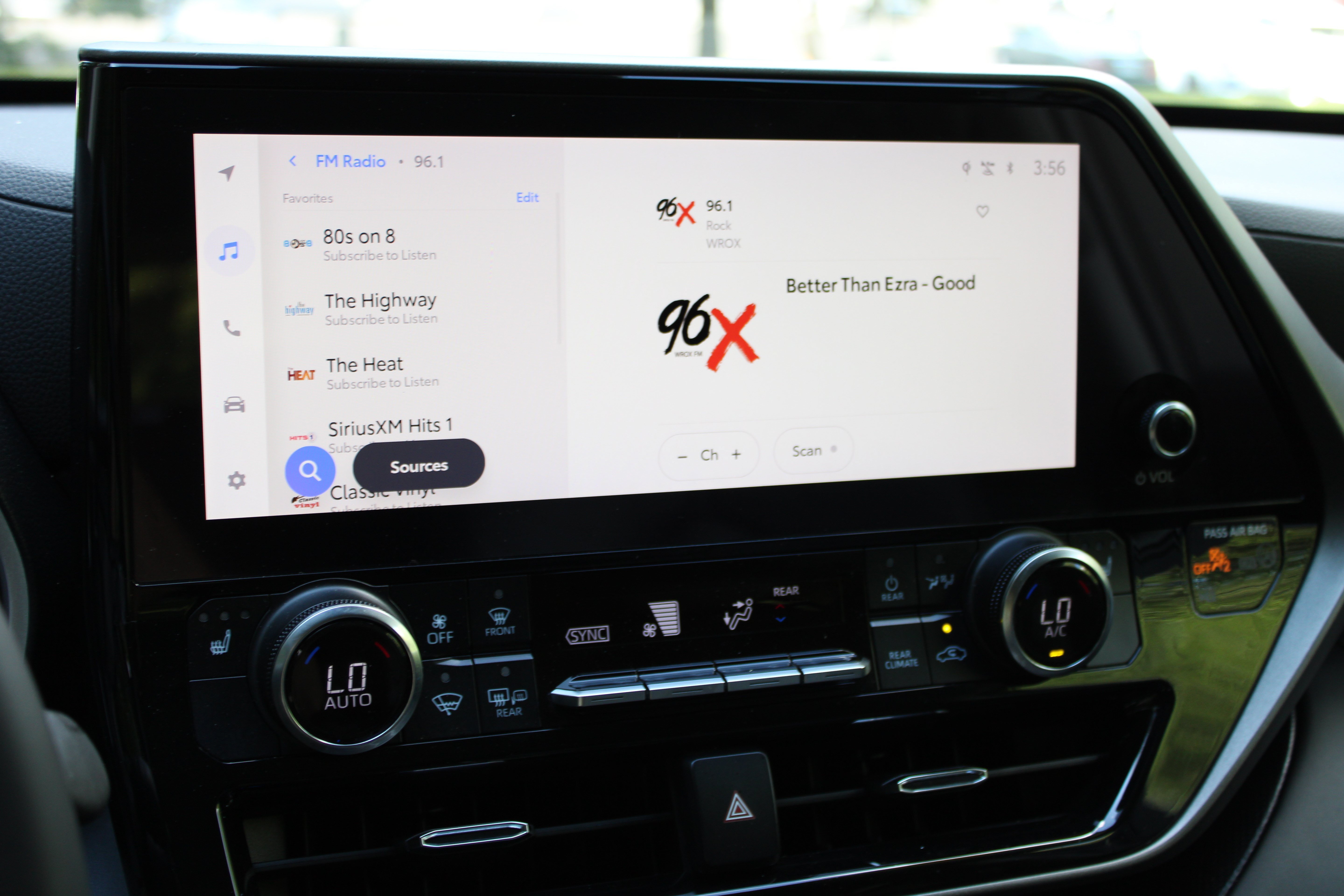2023 Toyota Highlander XLE - Photo 33