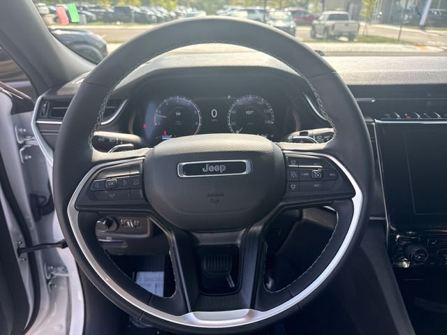 Used 2025 White Jeep Altitude X image 16