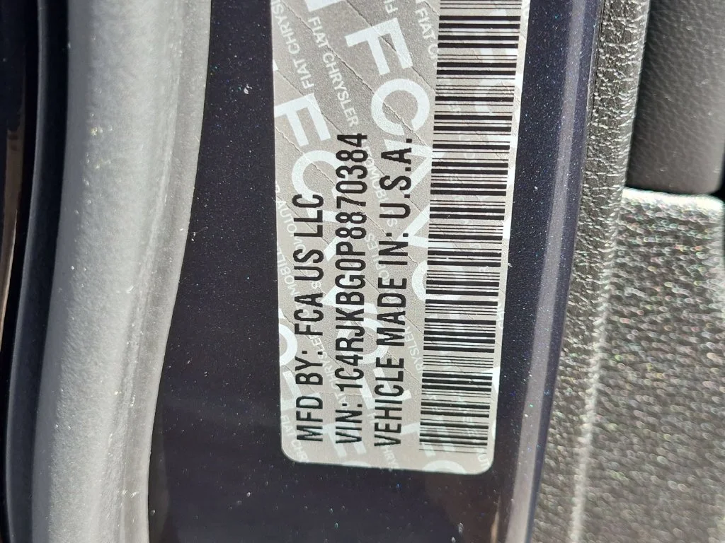 Used 2023 Black Jeep Limited image 30