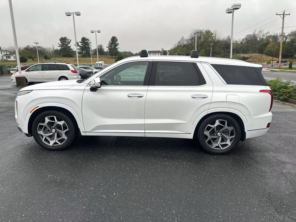 Used 2021 White Hyundai Calligraphy image 4