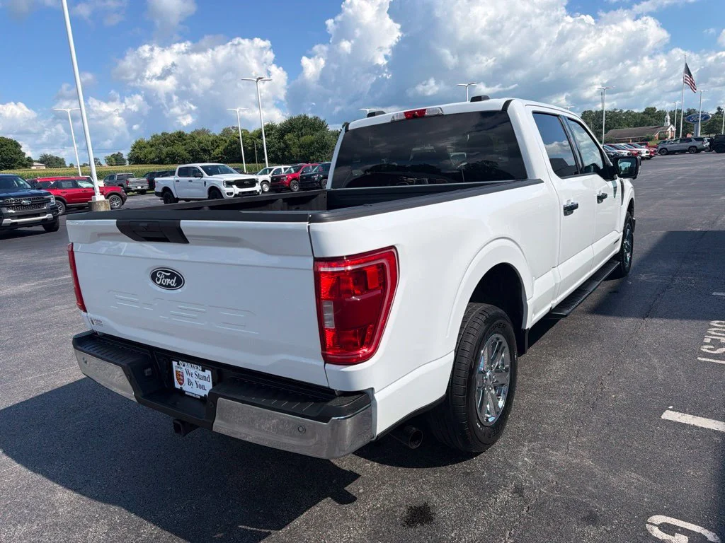 Used 2022 Oxford White Ford XLT image 5