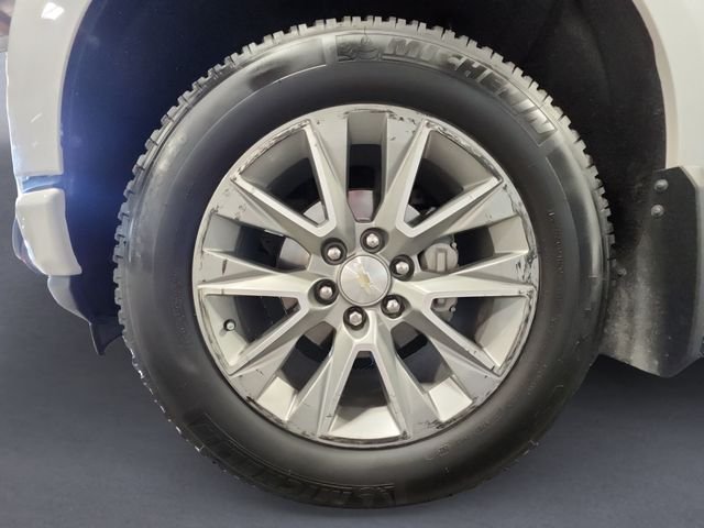Used 2020 Beige Chevrolet High Country image 14