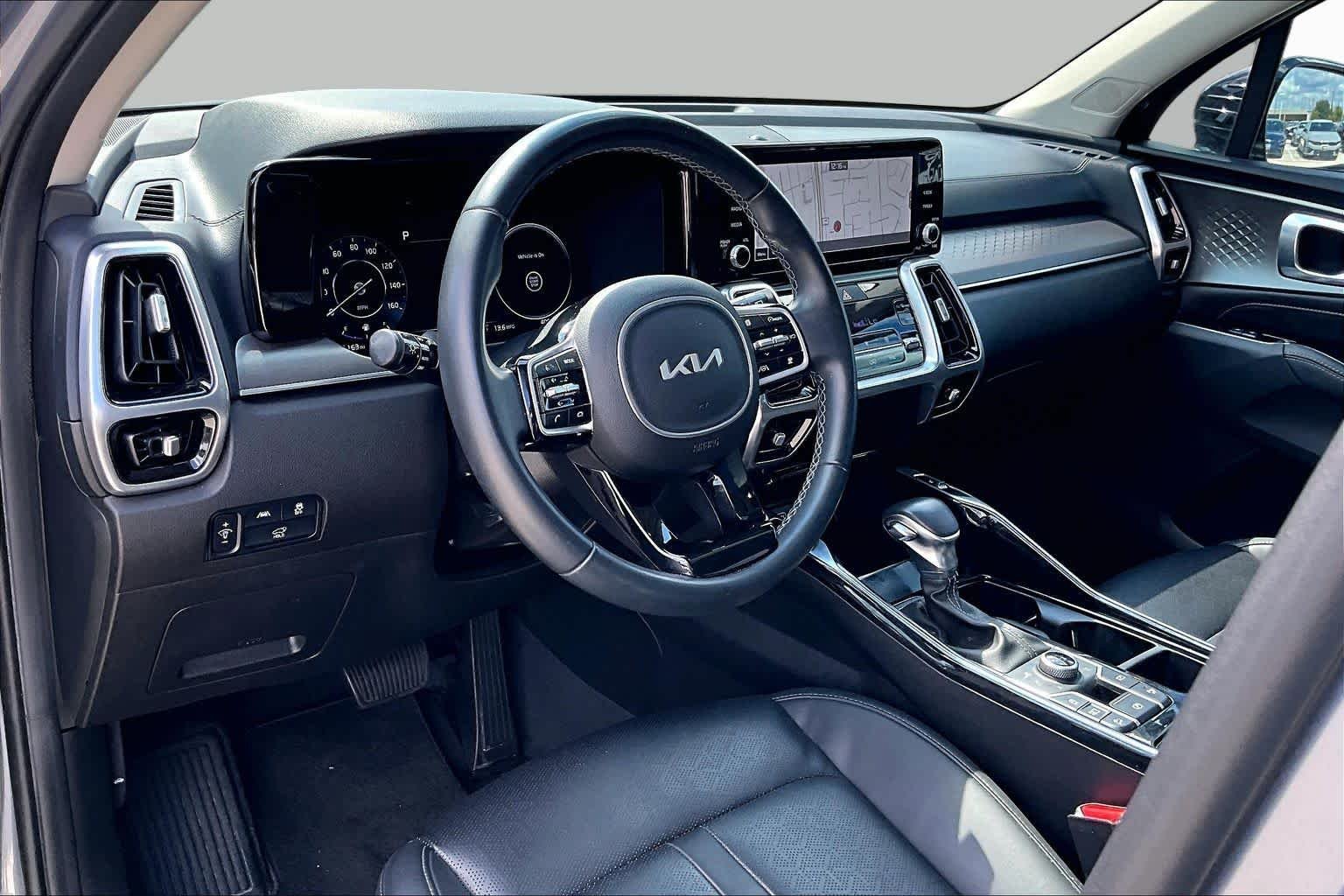 Used 2023 Everlasting Silver Kia SX image 15