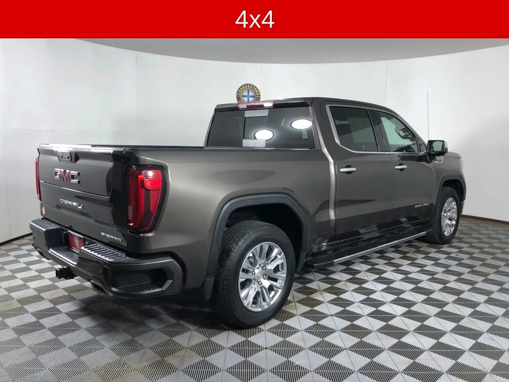 Used 2019 Brown GMC Denali image 17
