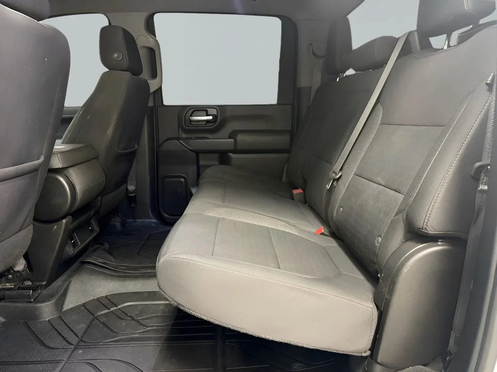 Used 2021 White Chevrolet LT image 12