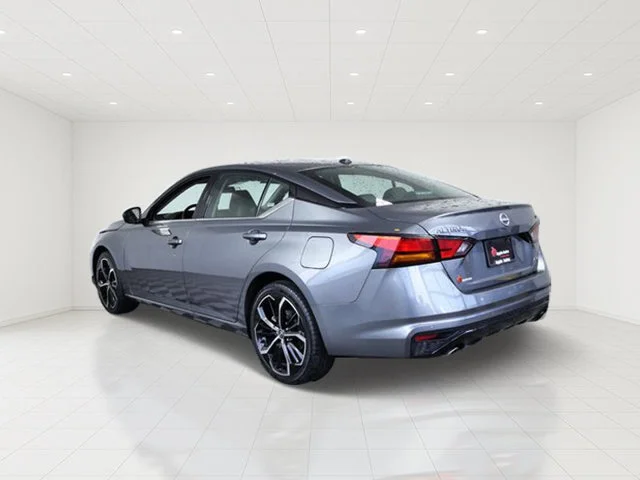Used 2025 Gray Nissan 2.5 SR image 5