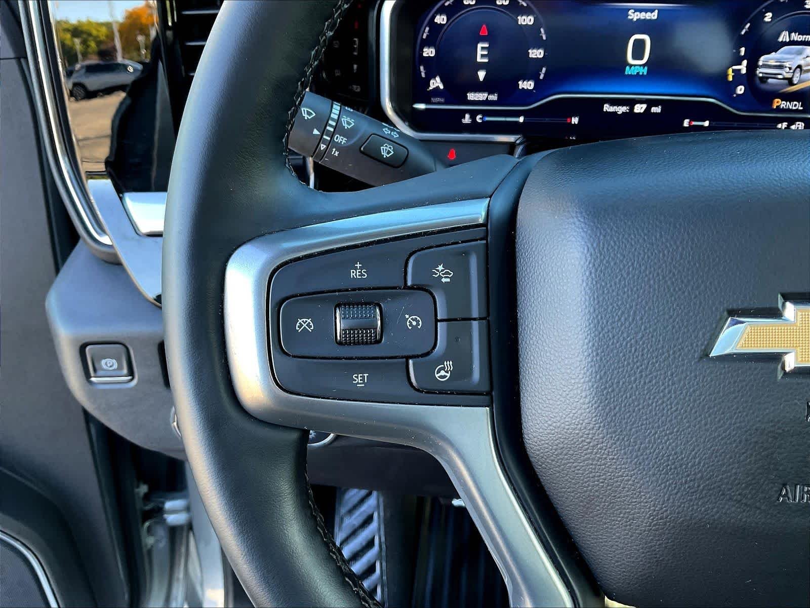 2025 Chevrolet Silverado 1500 LT - Photo 14
